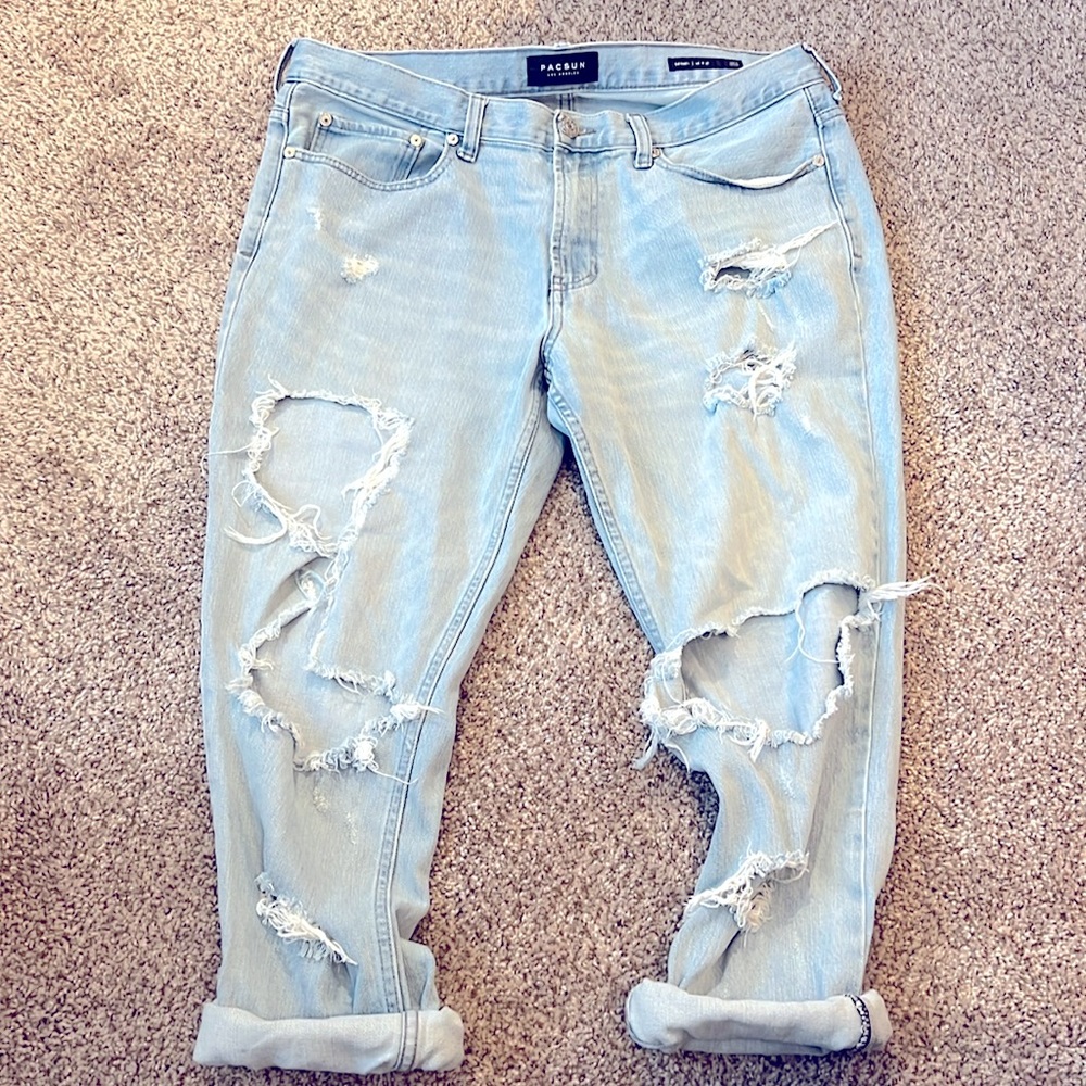 Ripped Jeans 👖